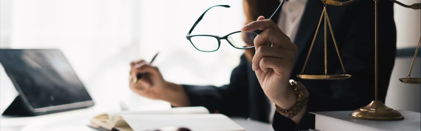 When to Call a Lawyer: 7 Situations Requiring Professional Legal Help in the USA