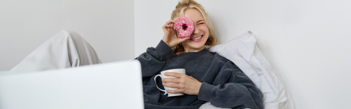 Best Bedtime Snacks: What to Eat for Deeper, More Restful Sleep (A Dietitian's Advice)